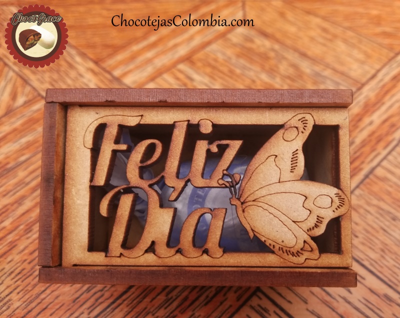 caja feliz dia personalizada con chocolates